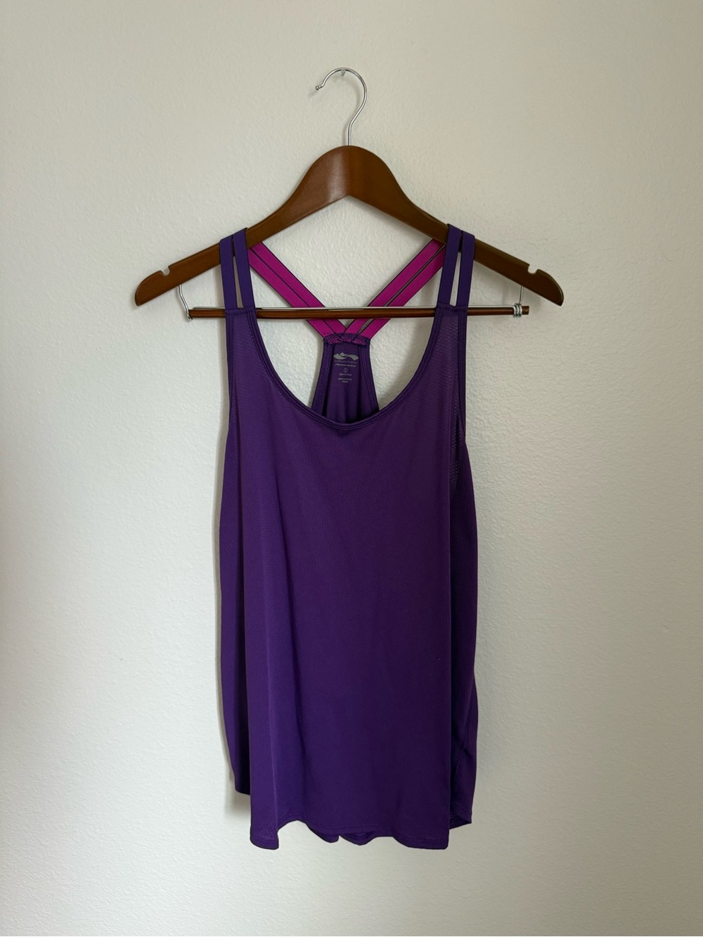 Funky Cascade Sport Workout Top
